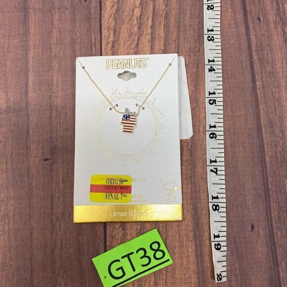 PEANUTS GOLD SNOOPY AMERICAN FLAG NECKLACE GT38 - Picture 4 of 4